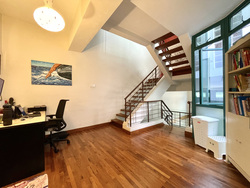 Kew Vale (D16), Terrace #309665061